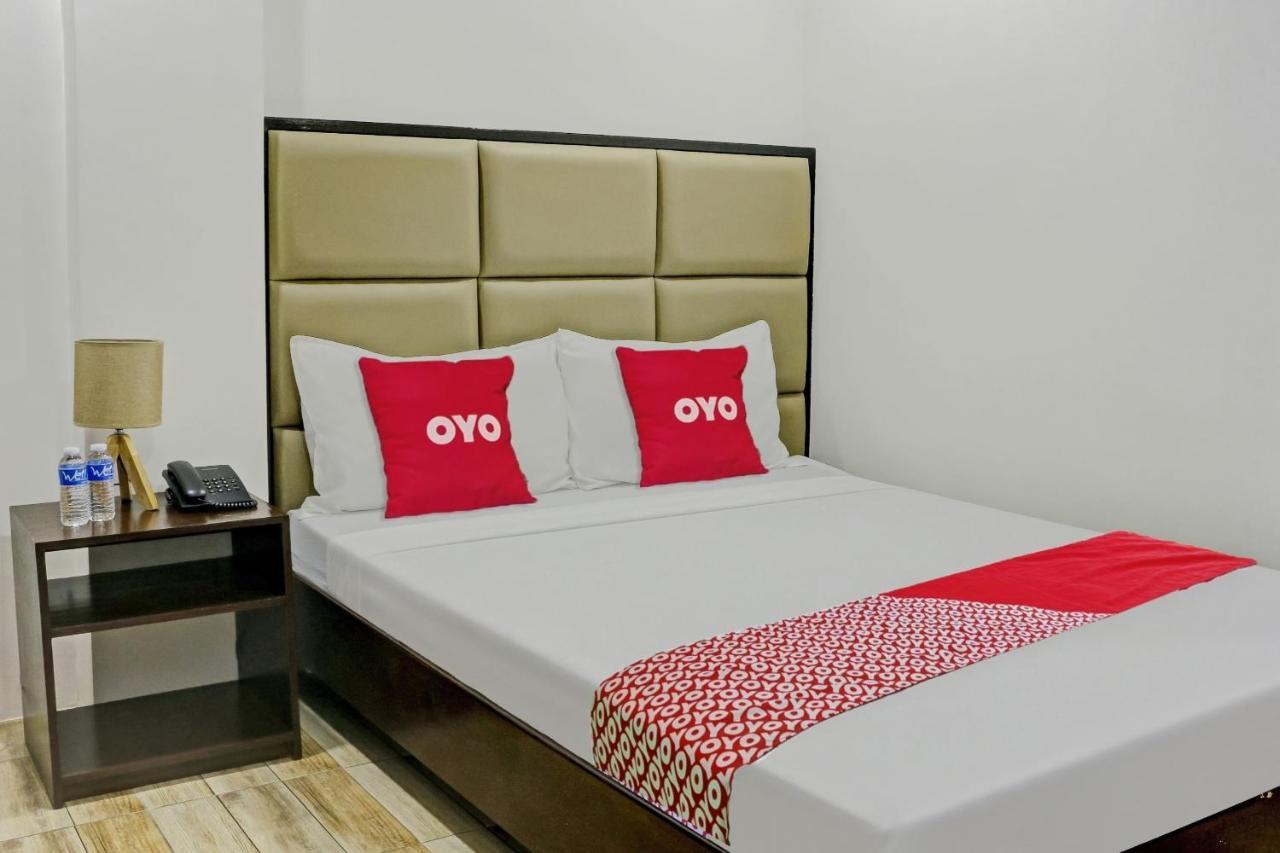 Oyo 869 Jnv Dream Hotel Subic Exteriör bild