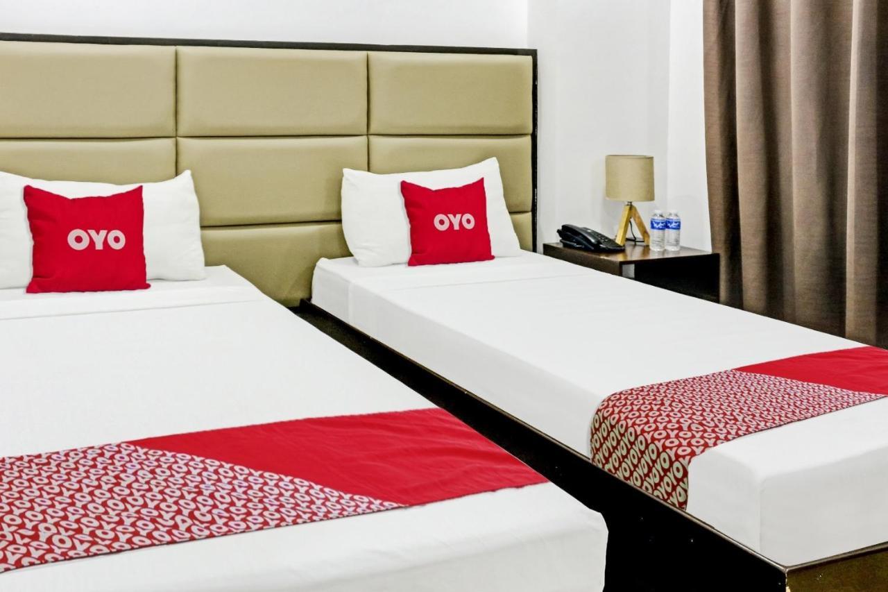 Oyo 869 Jnv Dream Hotel Subic Exteriör bild