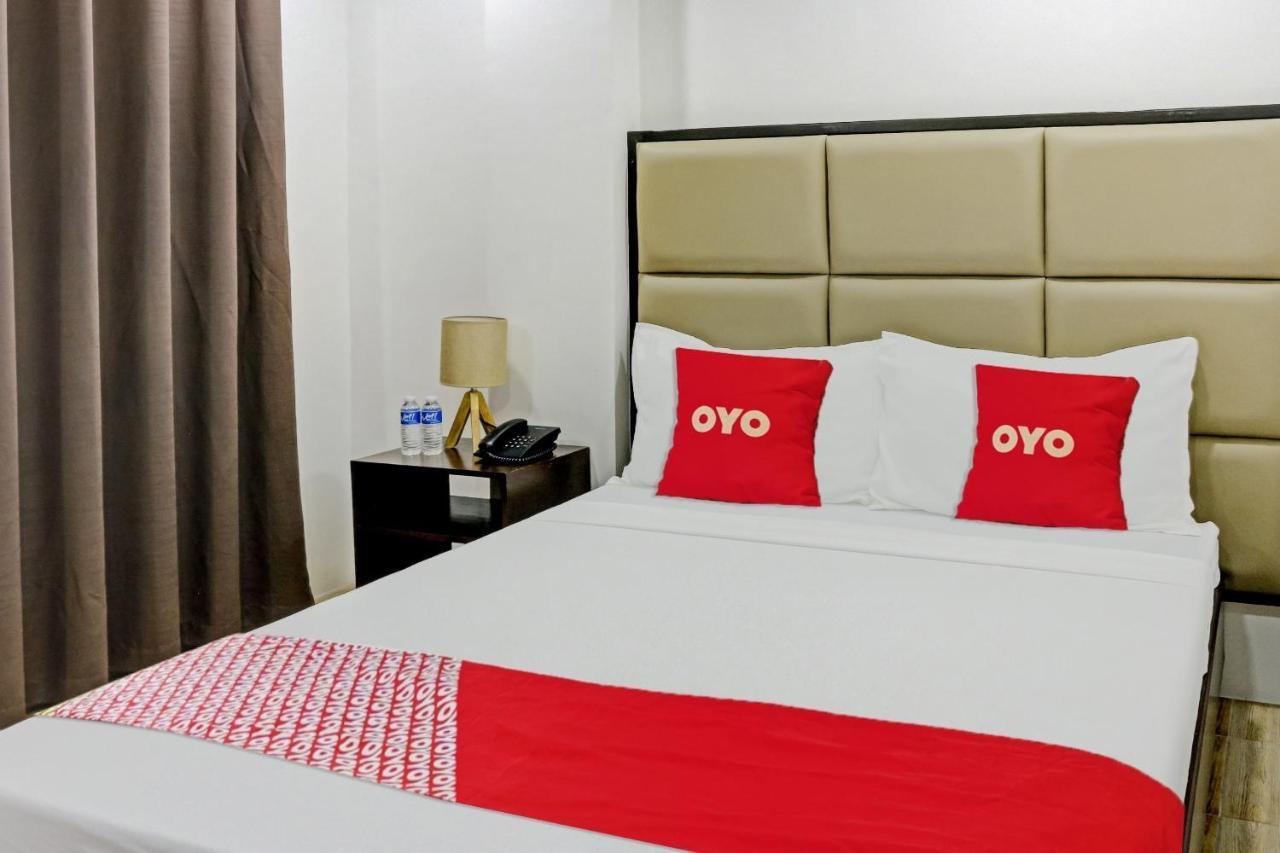 Oyo 869 Jnv Dream Hotel Subic Exteriör bild